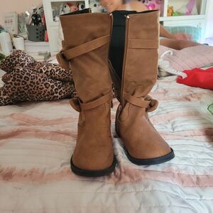 Source Unknown Tan Kids Boots with Bows